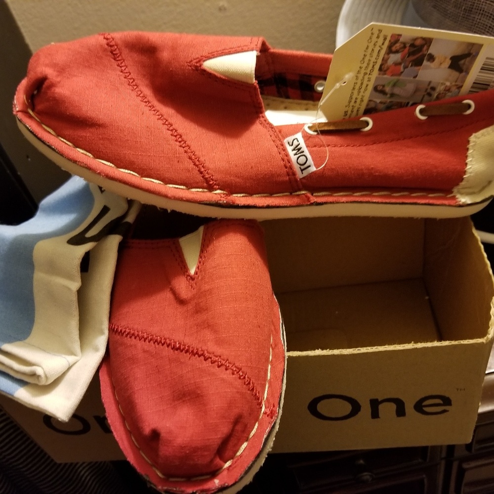 Red Toms Bimini brand new never worn size 6